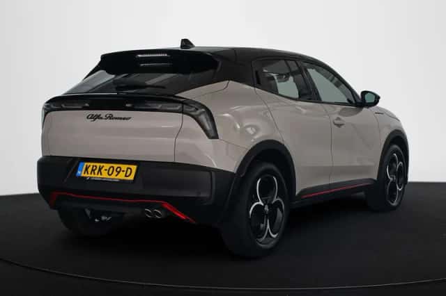 Alfa Romeo Junior (2025) thumbnail 3