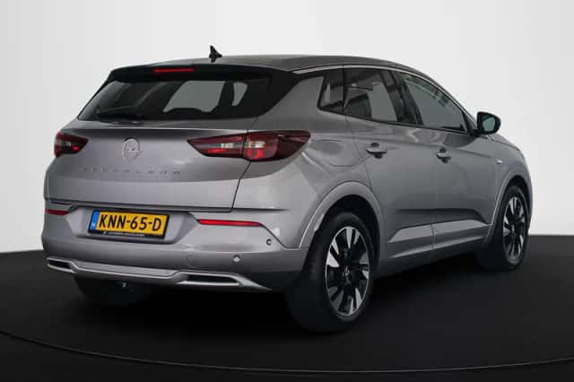 Opel Grandland (2022) thumbnail 3