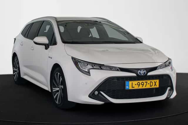 Toyota Corolla (2021) thumbnail 2