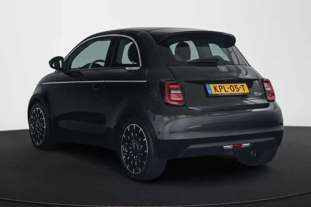 Fiat 500 (2024) thumbnail 4