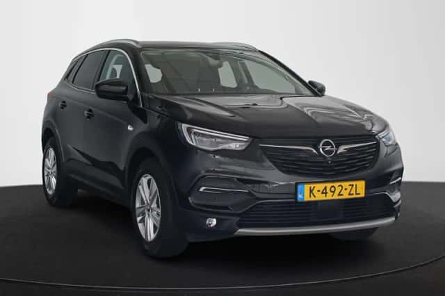 Opel Grandland X (2021) thumbnail 2