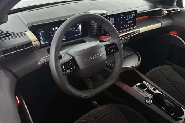 Lancia Ypsilon (2025) thumbnail 5