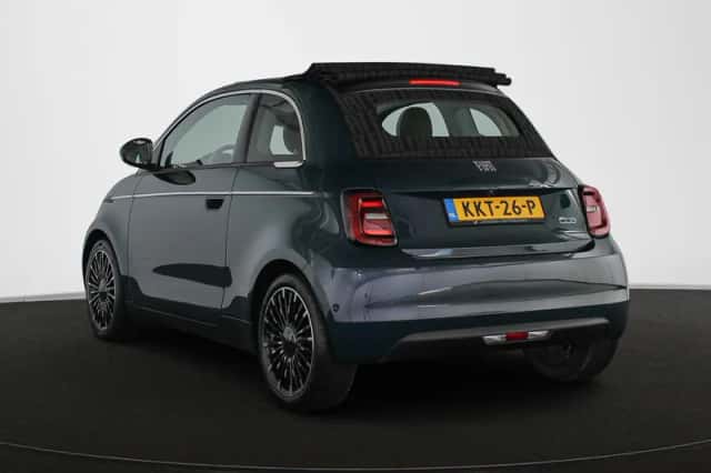 Fiat 500C (2023) thumbnail 4