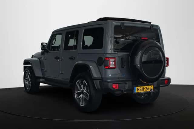 Jeep Wrangler (2025) thumbnail 4
