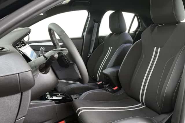 Opel Corsa (2025) thumbnail 6