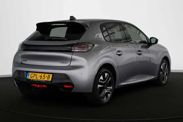 Peugeot 208 (2024) thumbnail 3