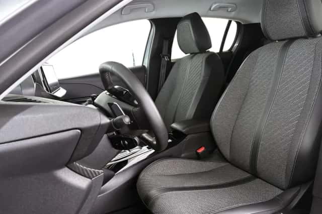 Peugeot 208 (2024) thumbnail 6