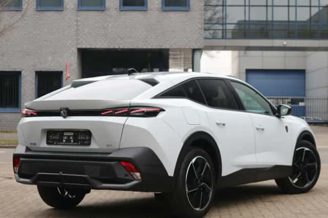 Peugeot 408 (2025) thumbnail 3