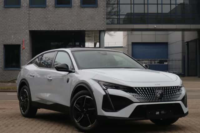 Peugeot 408 (2025) thumbnail 28