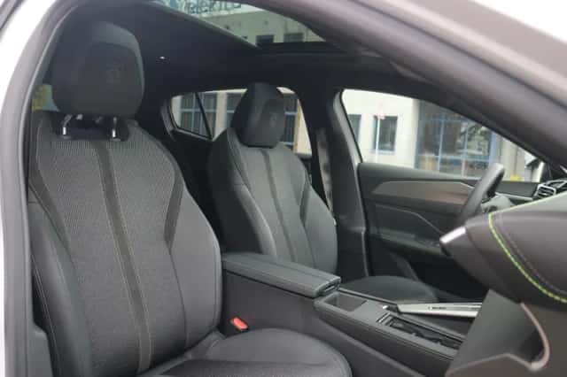 Peugeot 408 (2025) thumbnail 7