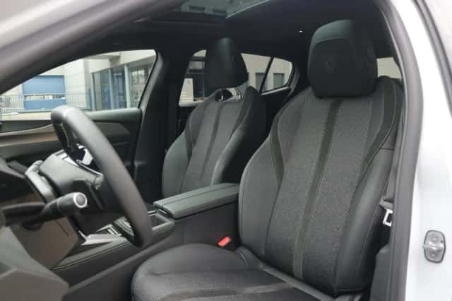 Peugeot 408 (2025) thumbnail 9