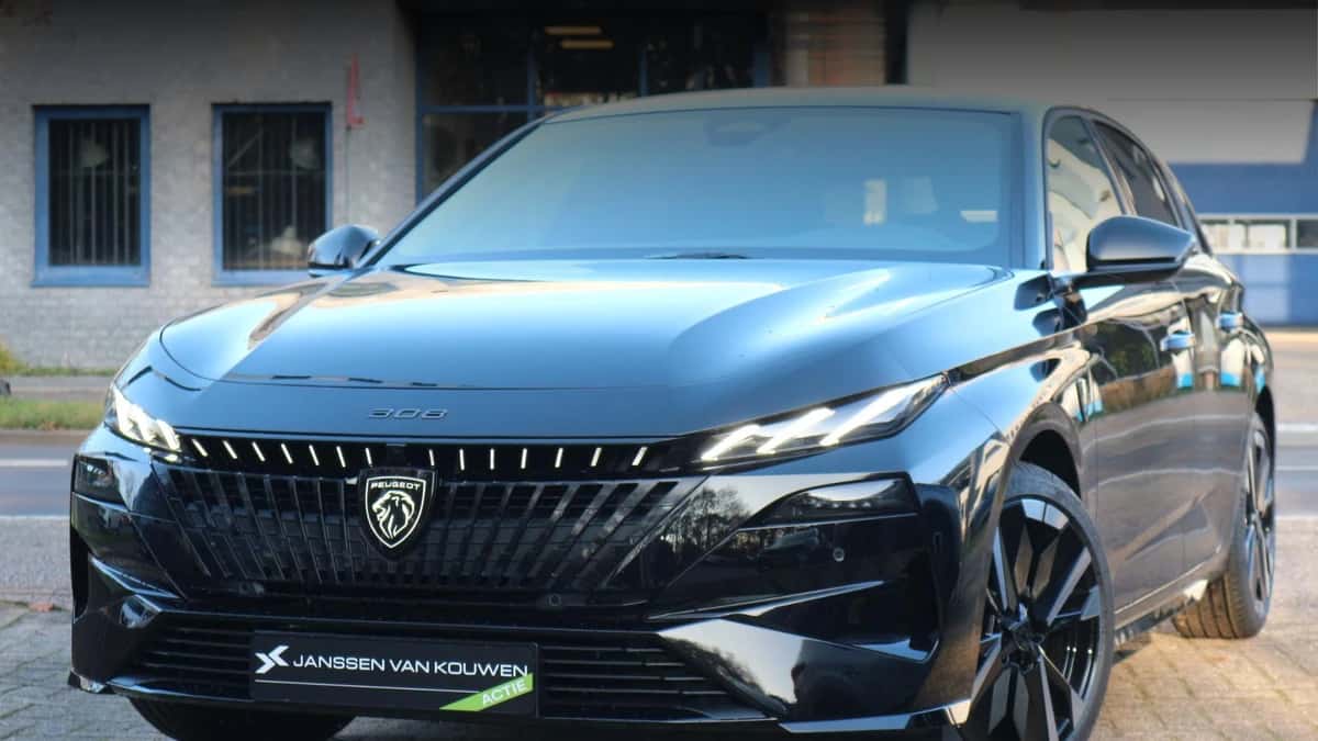 Peugeot 308 (2025) — foto 1