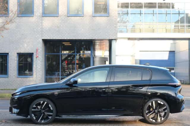 Peugeot 308 (2025) thumbnail 2