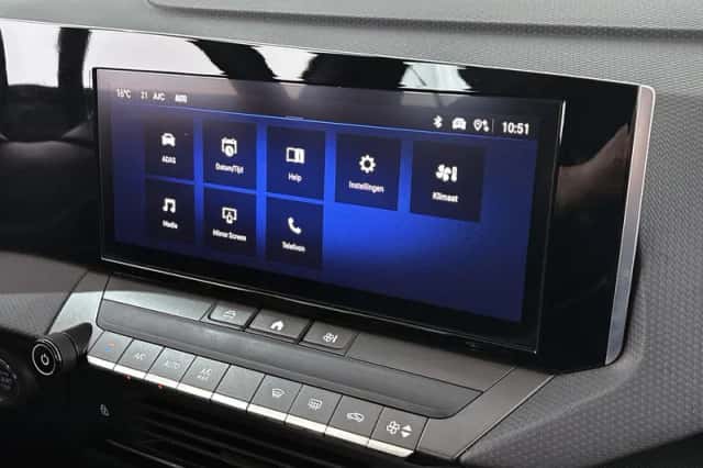 Opel Astra (2023) thumbnail 12