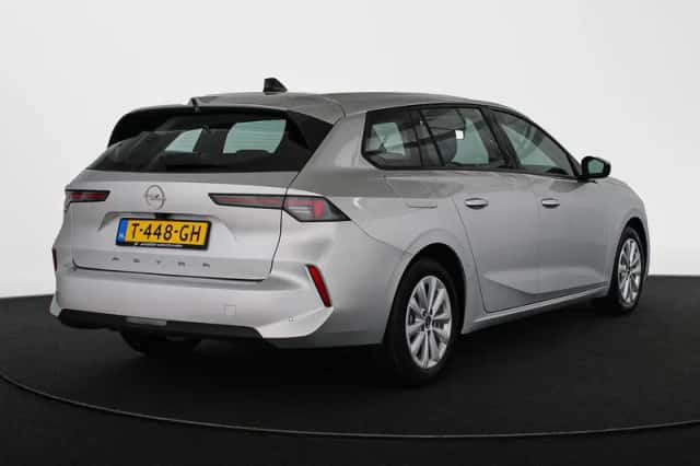 Opel Astra (2023) thumbnail 3