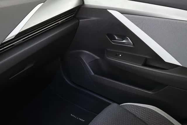 Opel Astra (2023) thumbnail 32