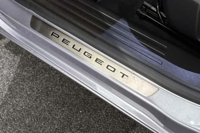 Peugeot e-2008 (2025) thumbnail 23