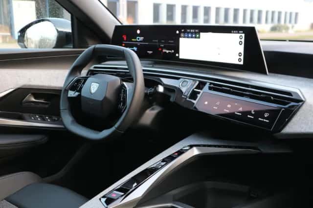Peugeot 3008 (2025) thumbnail 11