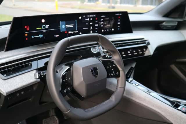 Peugeot 3008 (2025) thumbnail 12