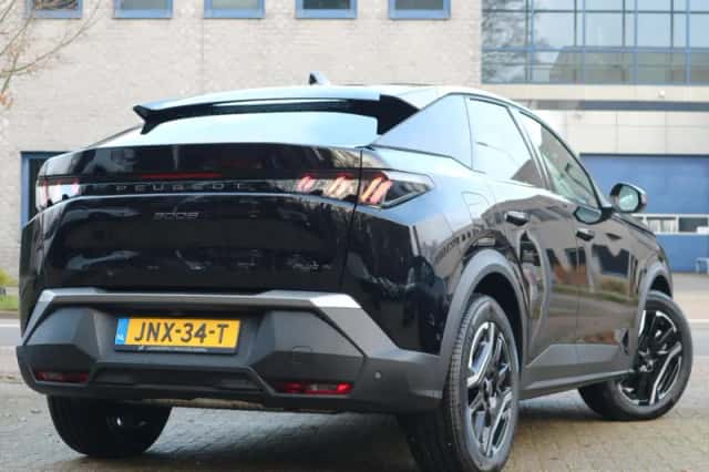 Peugeot 3008 (2025) thumbnail 3