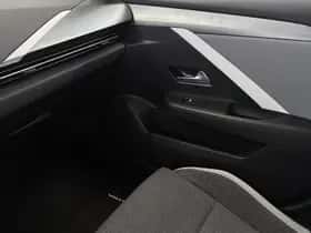 Opel Astra (2023) thumbnail 18