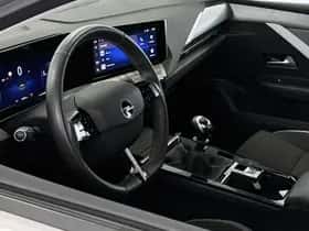 Opel Astra (2023) thumbnail 5