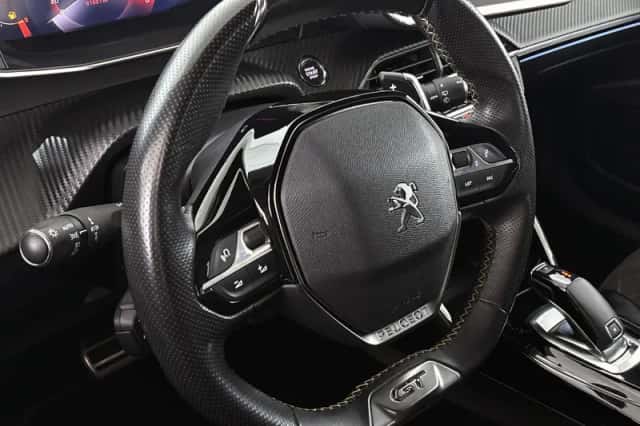 Peugeot 2008 (2020) thumbnail 11