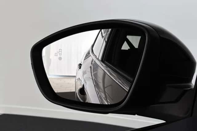 Peugeot 2008 (2020) thumbnail 25