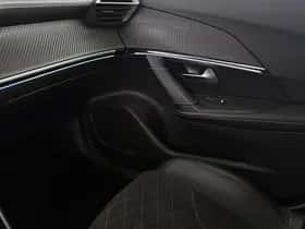 Peugeot 2008 (2020) thumbnail 36
