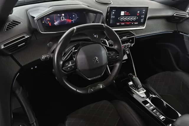 Peugeot 2008 (2020) thumbnail 5