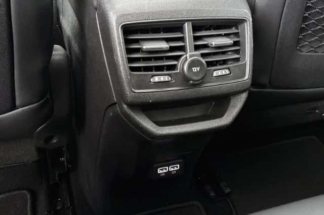 Peugeot 3008 (2022) thumbnail 13
