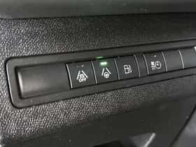 Peugeot 3008 (2022) thumbnail 19