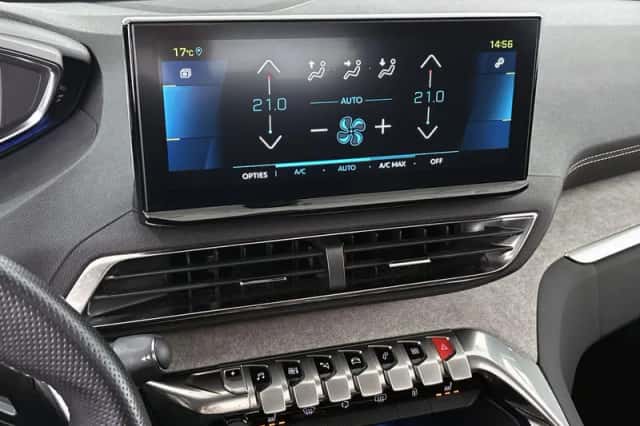 Peugeot 3008 (2022) thumbnail 26