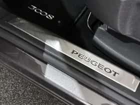 Peugeot 3008 (2022) thumbnail 27