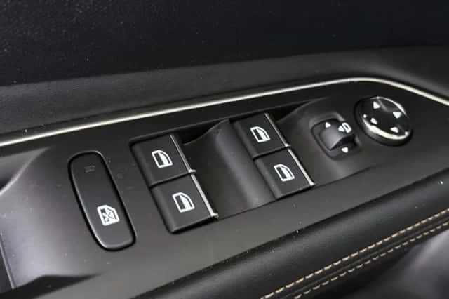 Peugeot 3008 (2022) thumbnail 35