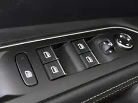Peugeot 3008 (2022) thumbnail 35