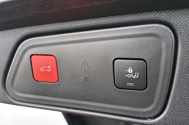 Peugeot 3008 (2022) thumbnail 39