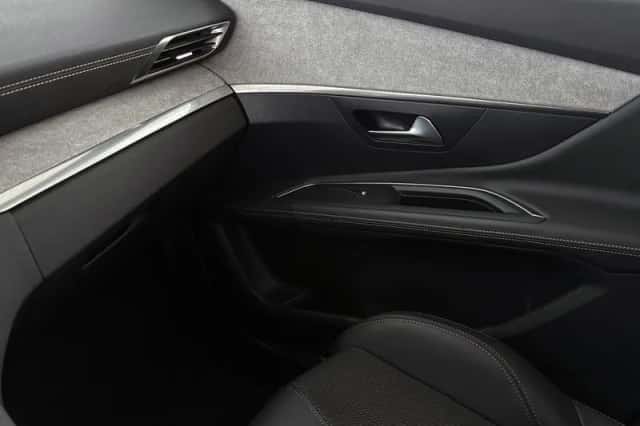 Peugeot 3008 (2022) thumbnail 41