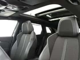 Peugeot 3008 (2022) thumbnail 8