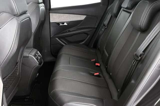 Peugeot 3008 (2022) thumbnail 10