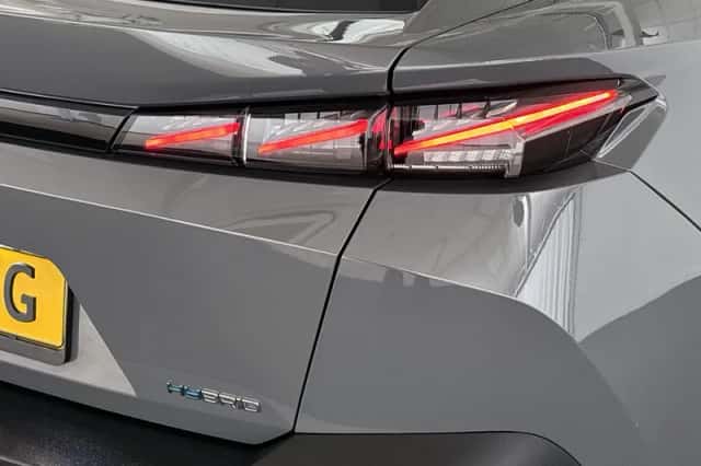 Peugeot 408 (2024) thumbnail 23
