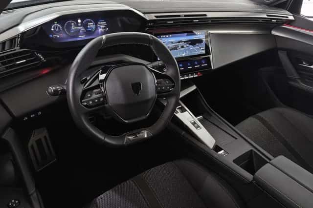 Peugeot 408 (2024) thumbnail 5