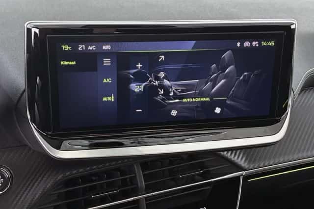 Peugeot 2008 (2024) thumbnail 23