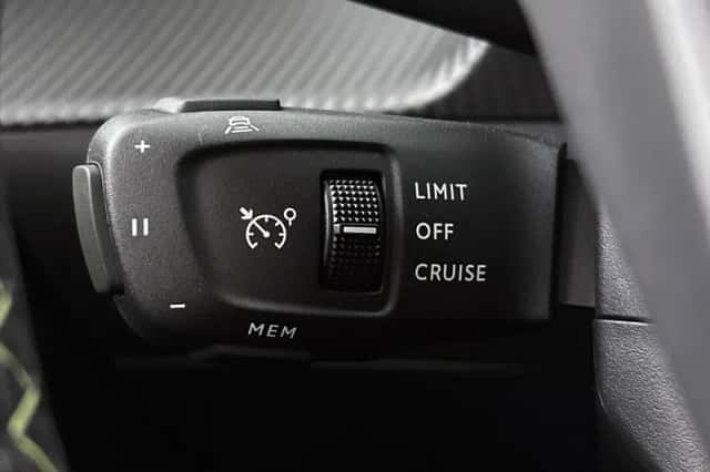 Peugeot 2008 (2024) thumbnail 29
