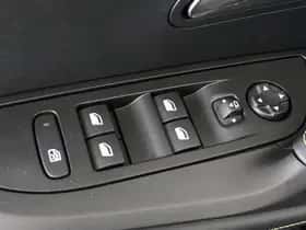 Peugeot 2008 (2024) thumbnail 30