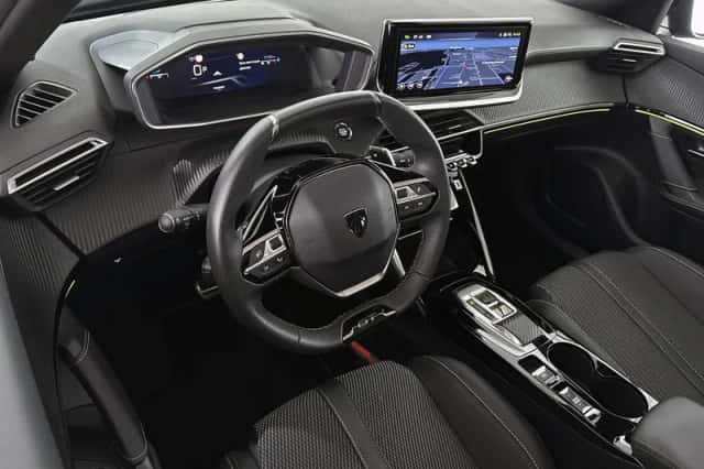 Peugeot 2008 (2024) thumbnail 5