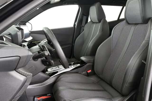 Peugeot 2008 (2024) thumbnail 6