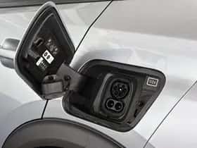 Peugeot e-2008 (2022) thumbnail 11