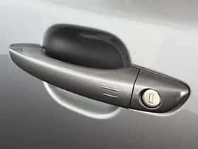 Peugeot e-2008 (2022) thumbnail 19