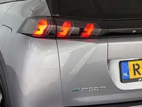 Peugeot e-2008 (2022) thumbnail 22